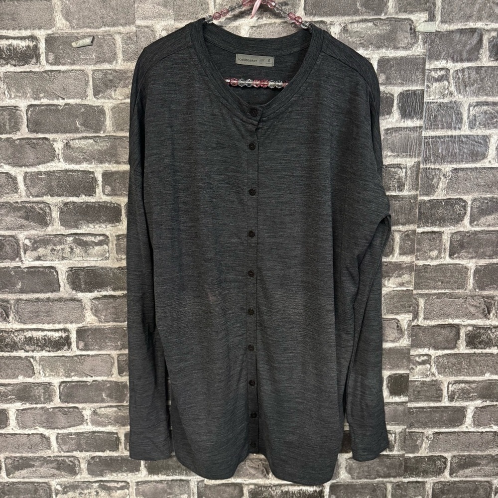 Icebreaker button down sweater shirt gray 100% wool oversized
